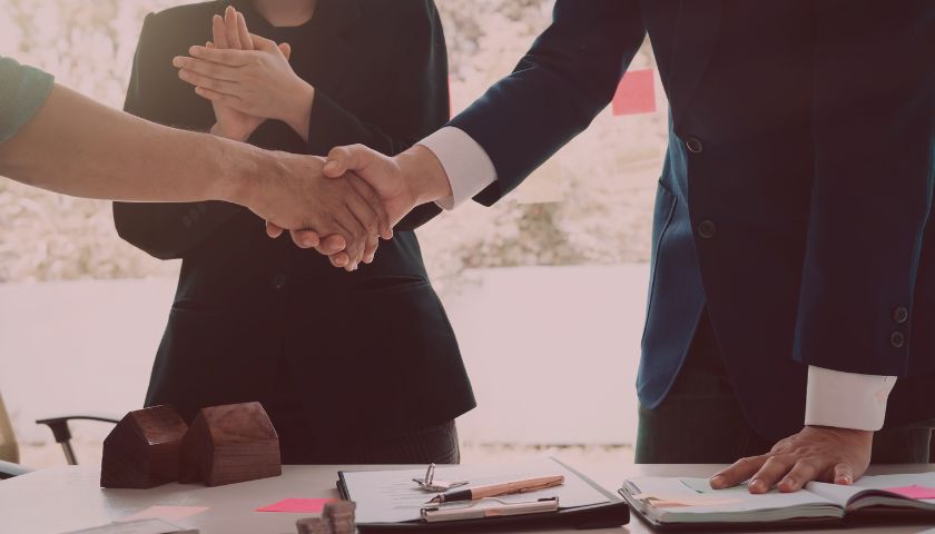beneficios de contratar un asesor inmobiliario